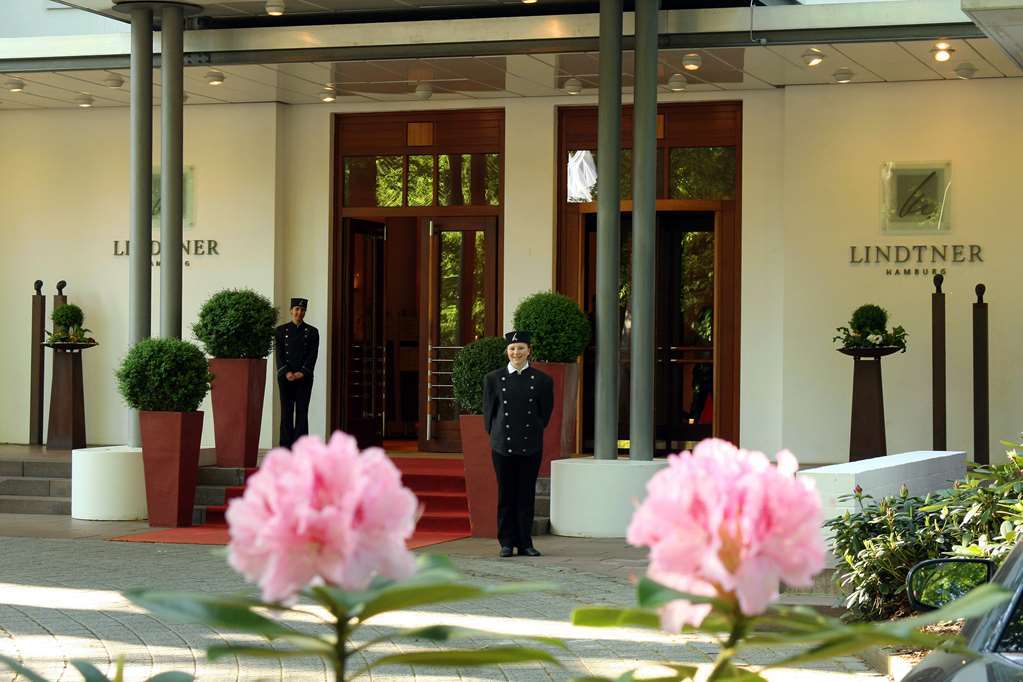 Privathotel Lindtner Hamburg Luaran gambar Lindt home in Bruck
